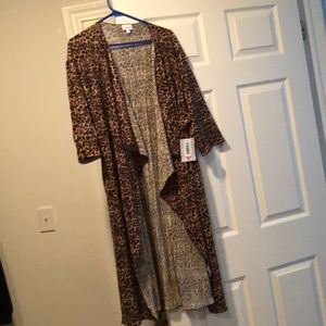 NWT cheetah print Shirley